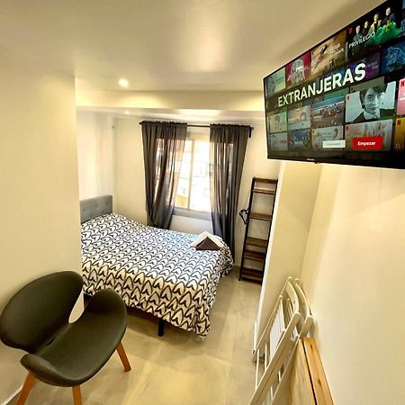 Apartamentos Con Bano Privado Frente Al Metro L5 Barcelona-Hospitalet 오스피탈레트 데 요브레가트 외부 사진