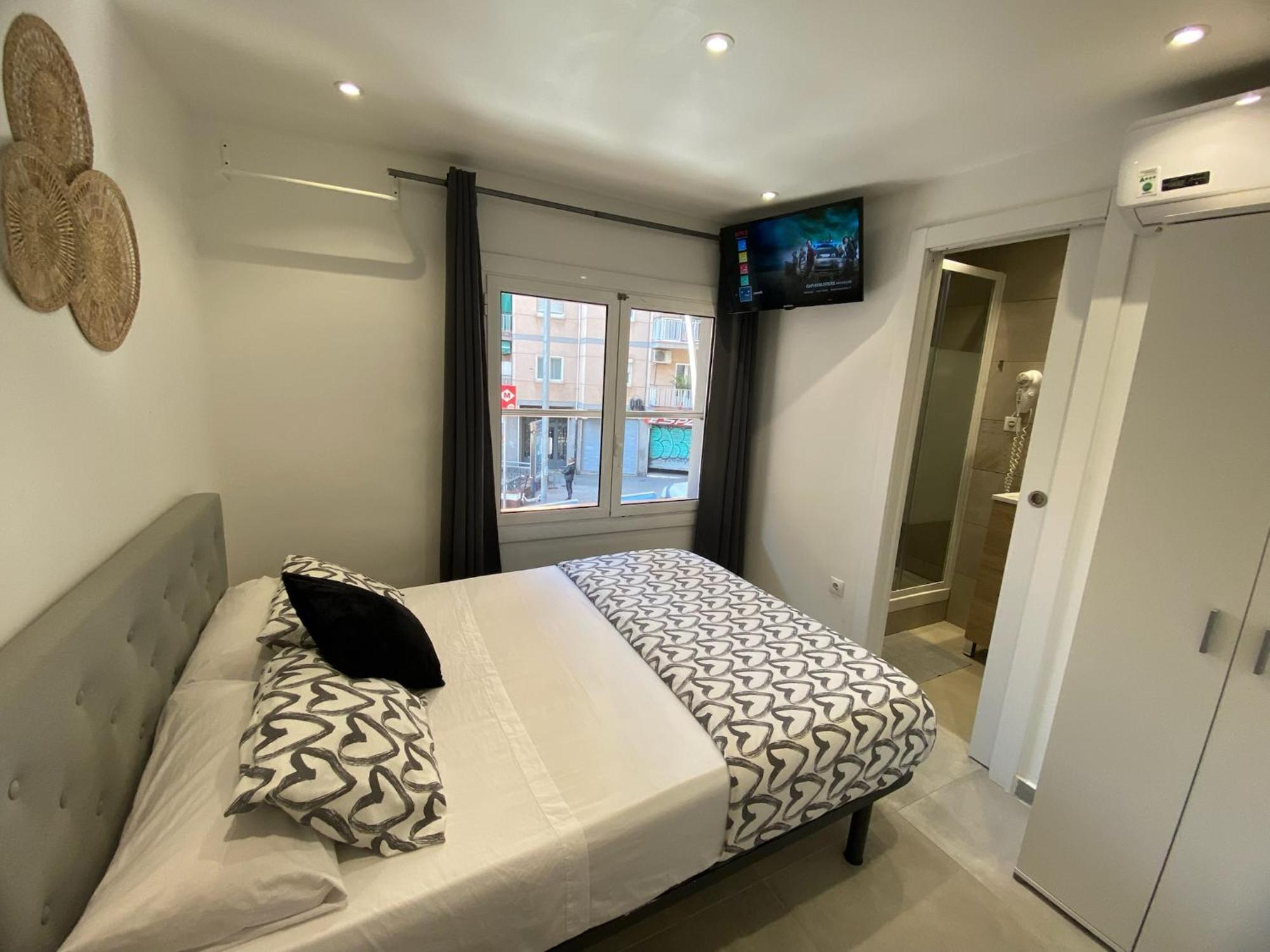 Apartamentos Con Bano Privado Frente Al Metro L5 Barcelona-Hospitalet 오스피탈레트 데 요브레가트 외부 사진