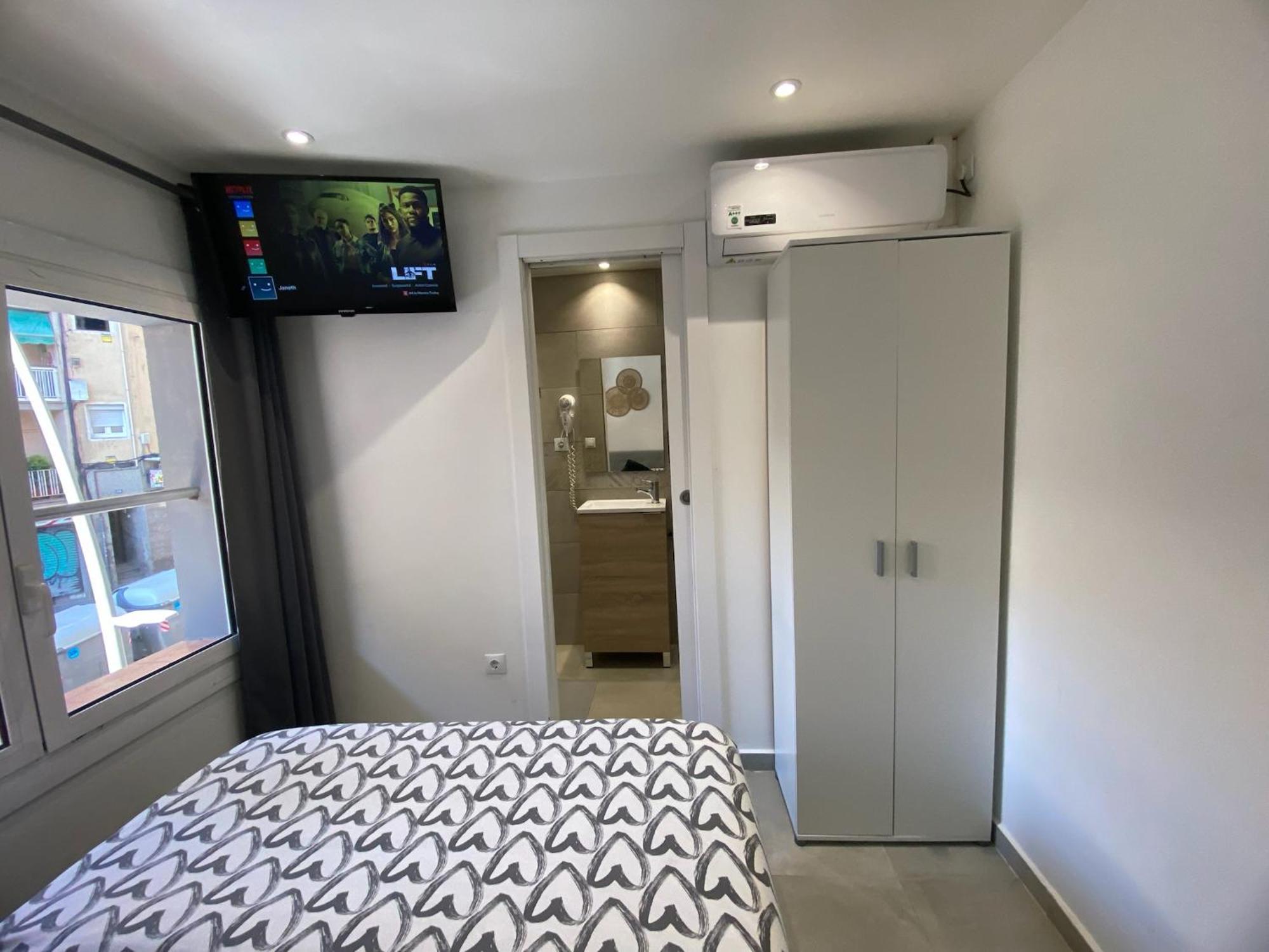 Apartamentos Con Bano Privado Frente Al Metro L5 Barcelona-Hospitalet 오스피탈레트 데 요브레가트 외부 사진