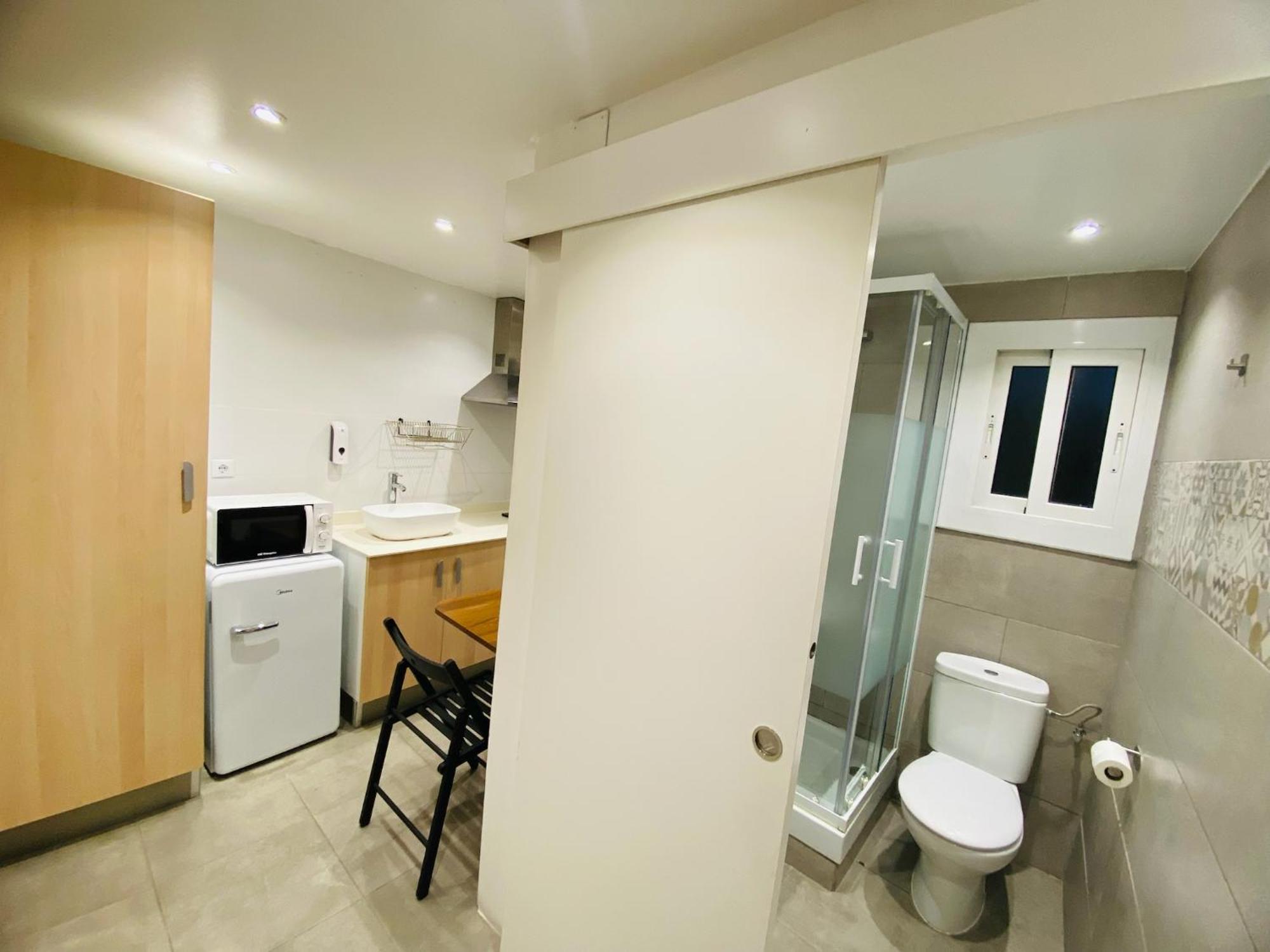 Apartamentos Con Bano Privado Frente Al Metro L5 Barcelona-Hospitalet 오스피탈레트 데 요브레가트 외부 사진