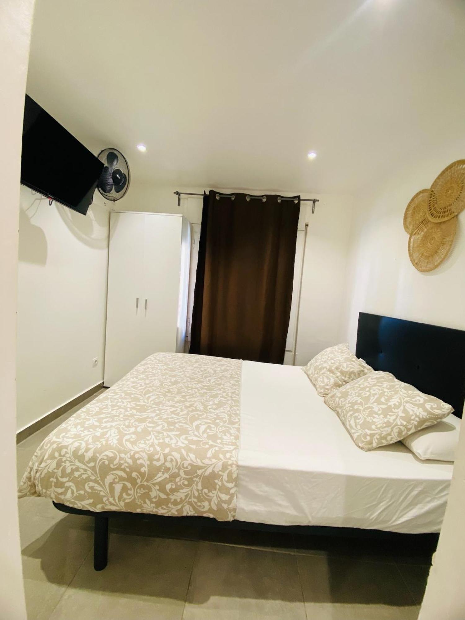 Apartamentos Con Bano Privado Frente Al Metro L5 Barcelona-Hospitalet 오스피탈레트 데 요브레가트 외부 사진