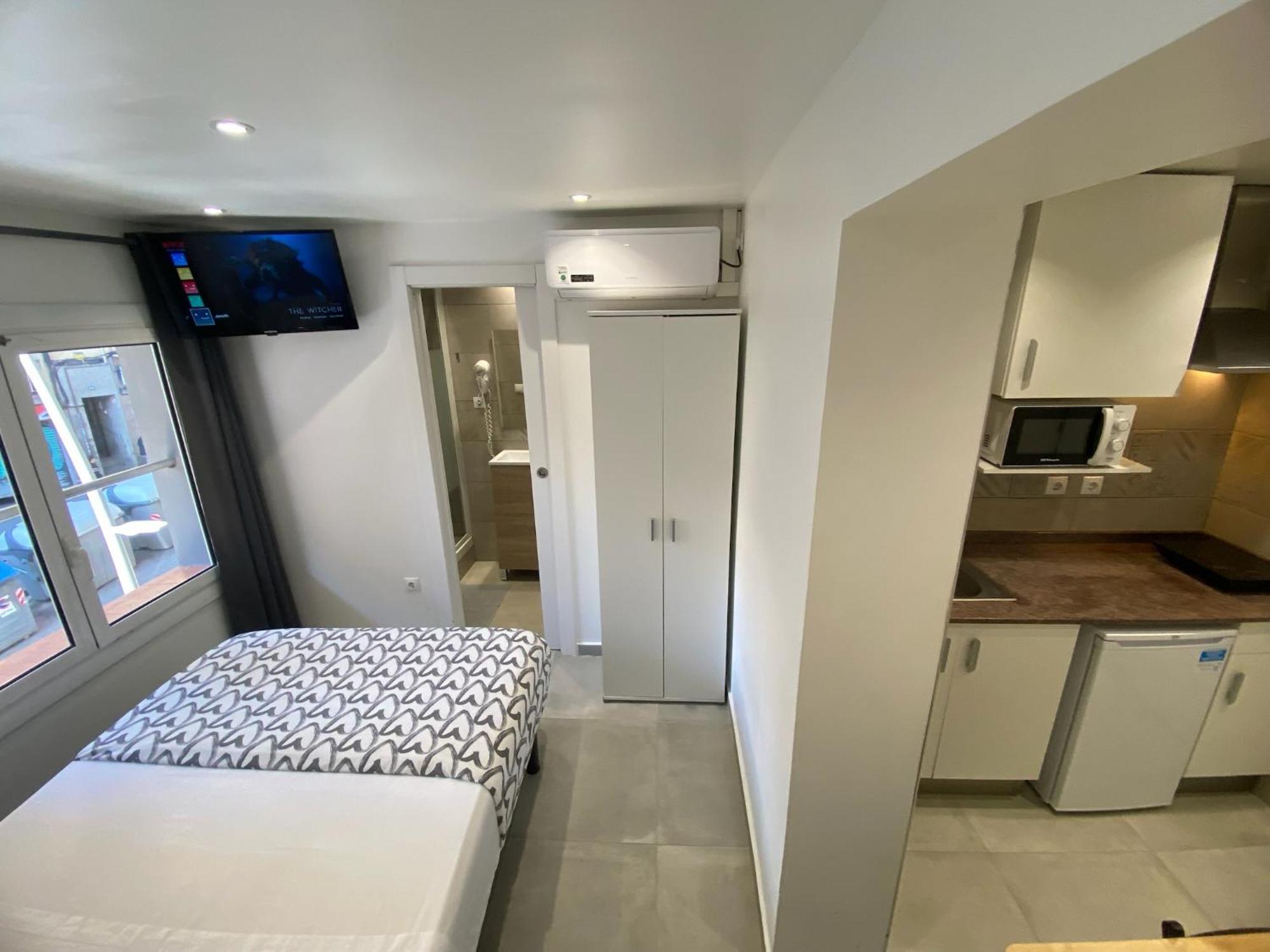 Apartamentos Con Bano Privado Frente Al Metro L5 Barcelona-Hospitalet 오스피탈레트 데 요브레가트 외부 사진