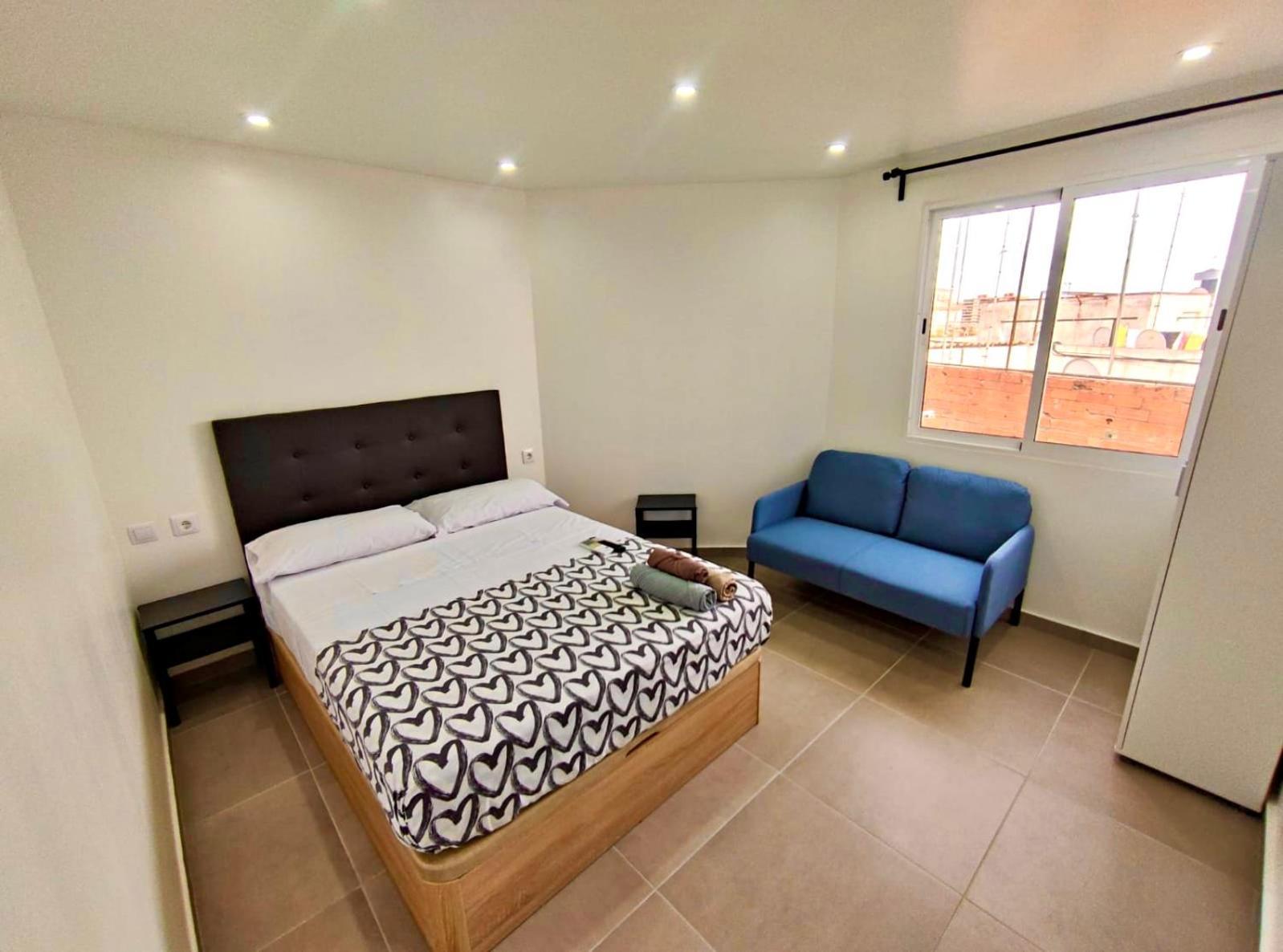 Apartamentos Con Bano Privado Frente Al Metro L5 Barcelona-Hospitalet 오스피탈레트 데 요브레가트 외부 사진